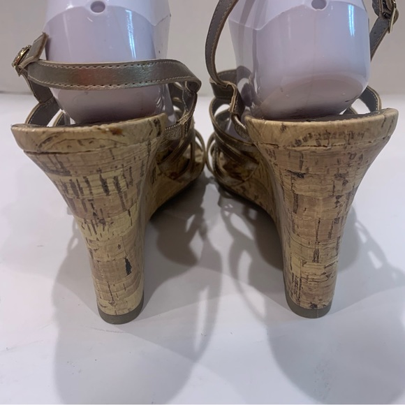 UNLISTED light tan gold size 11 gorgeous wedge strappy sandals new in box - Picture 8 of 10